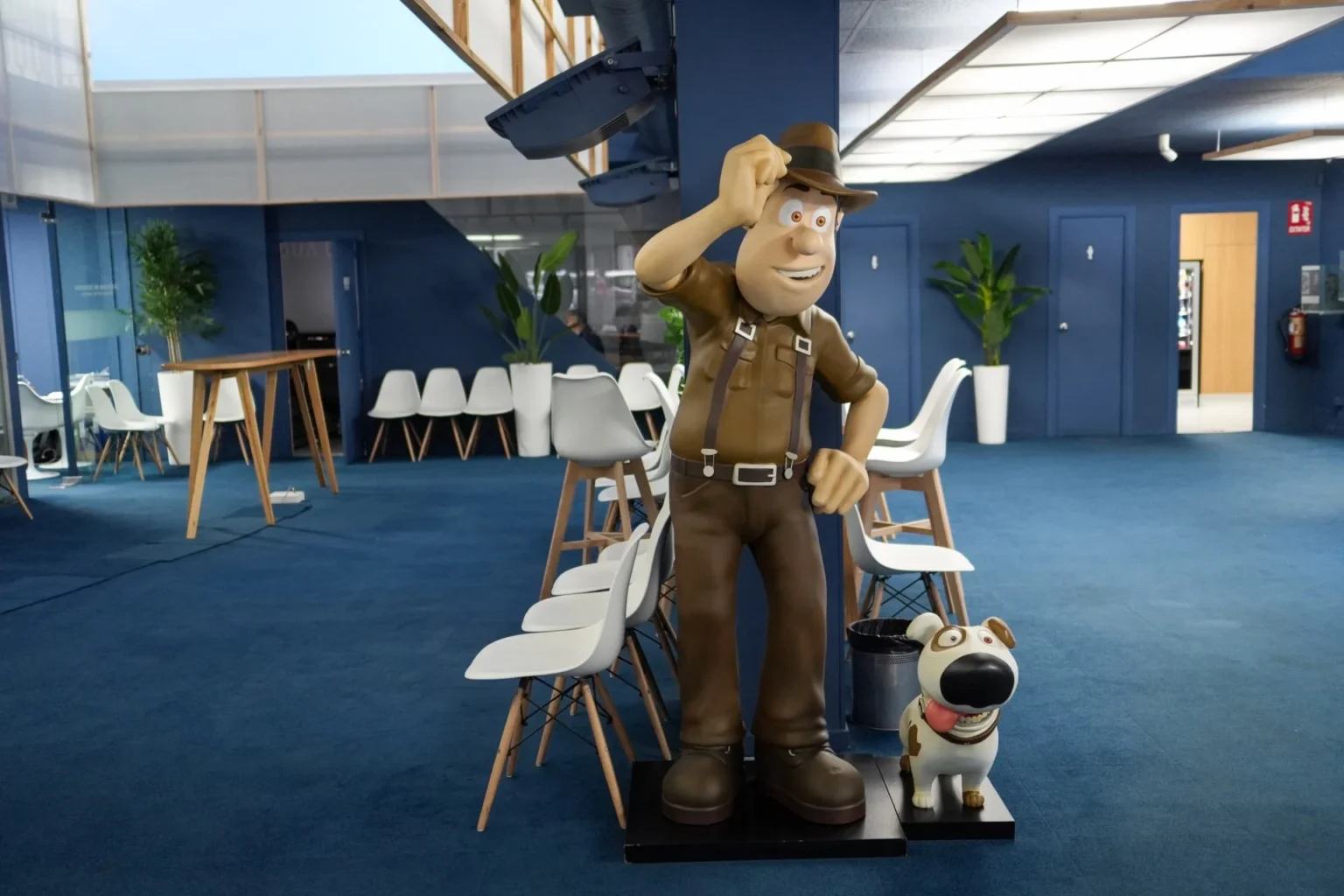 Escultura del personaje Tadeo Jones en 3D, dentro de las instalaciones de Lightbox Academy, escuela especializada en animación y modelado digital